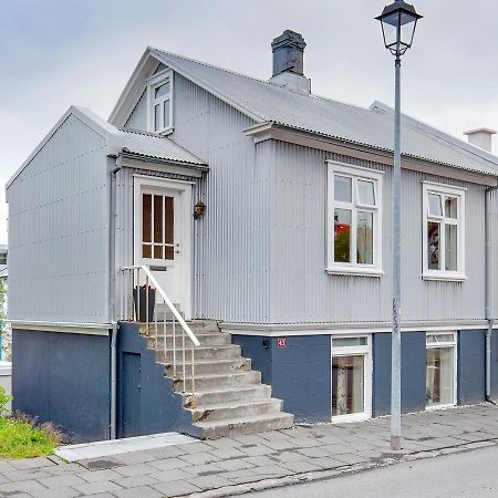 Live As Locals Apartments Reykjavík Esterno foto